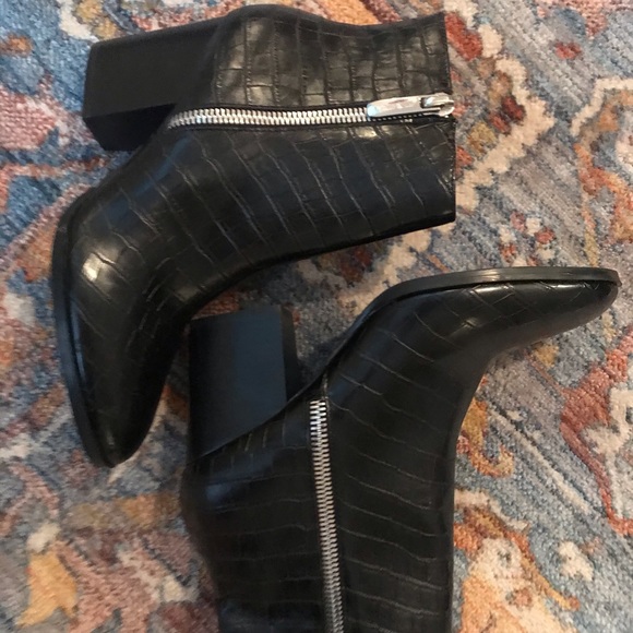 Nine West booties - Picture 9 of 9